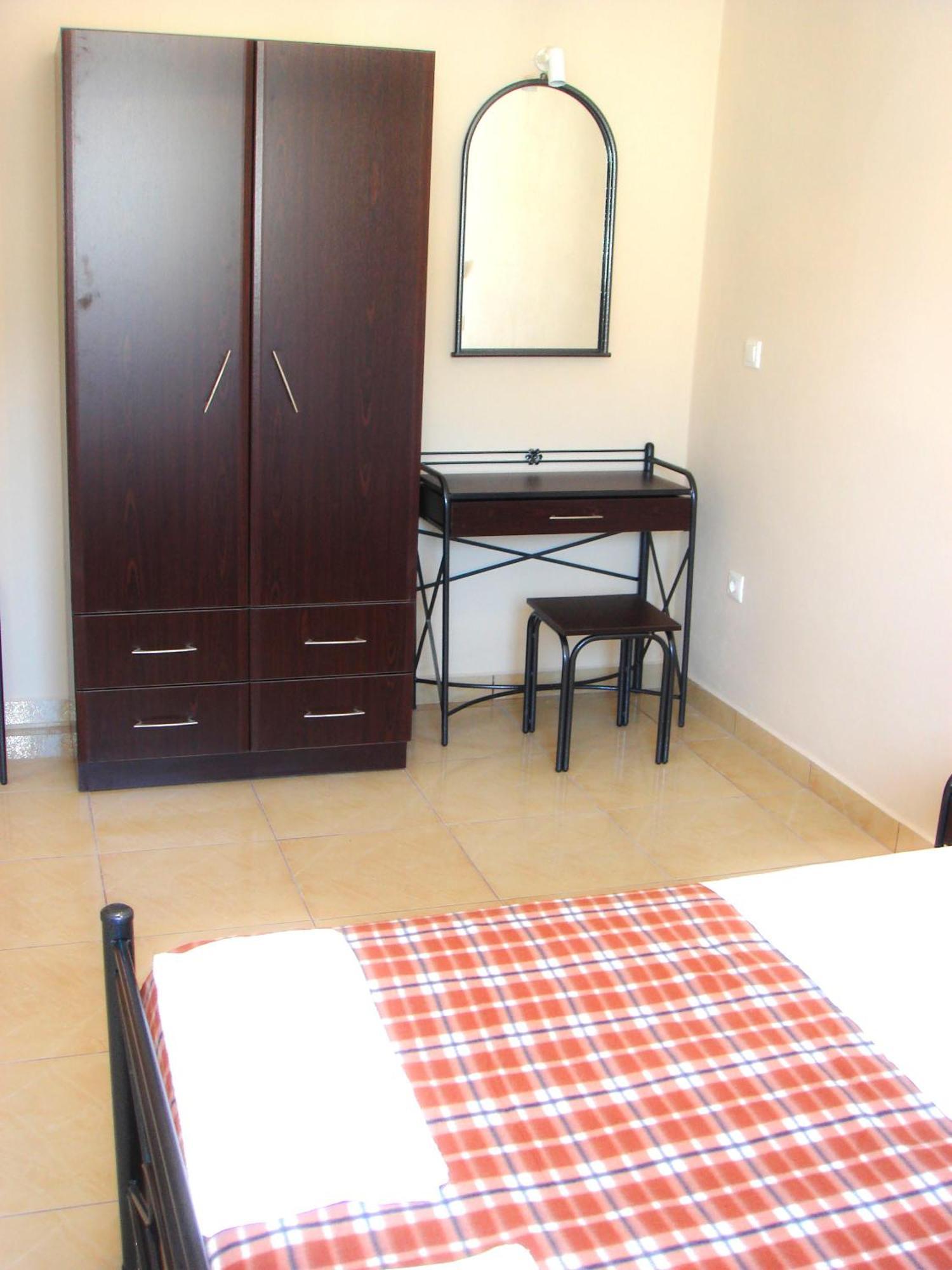 Diafánion Dorana Apartments & Trekking Hotel מראה חיצוני תמונה
