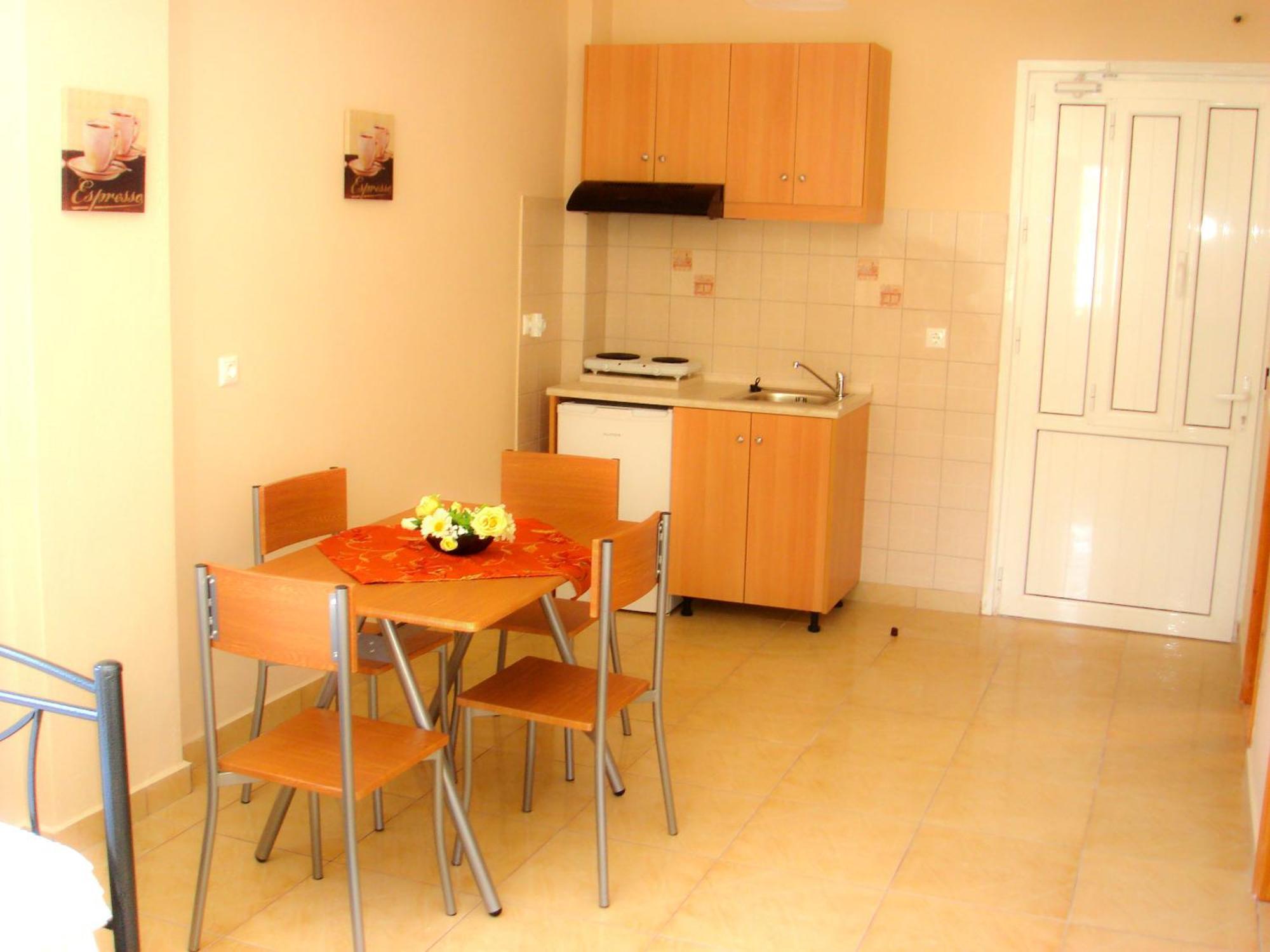 Diafánion Dorana Apartments & Trekking Hotel מראה חיצוני תמונה